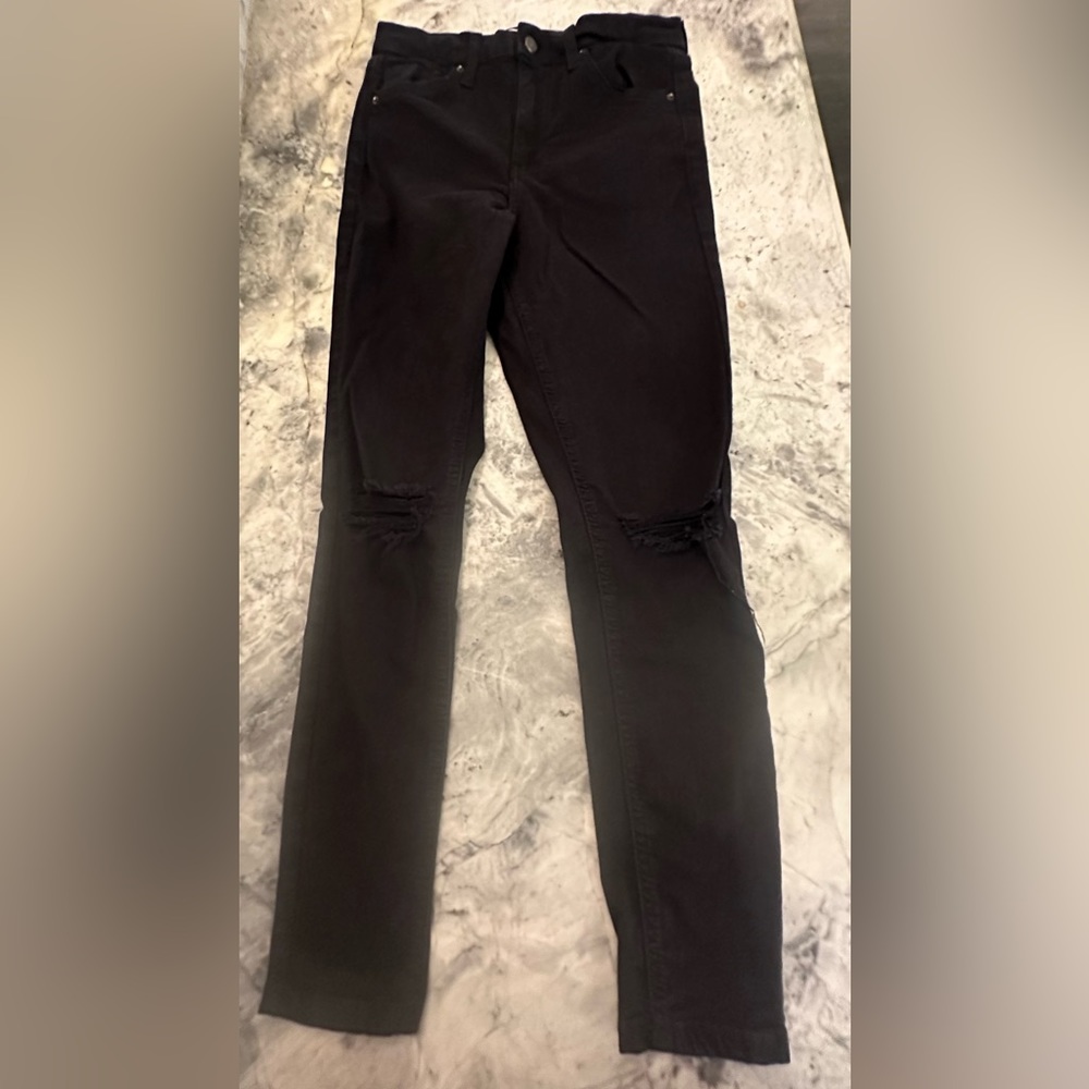 Topshop women’s solid, black, distressed jeans